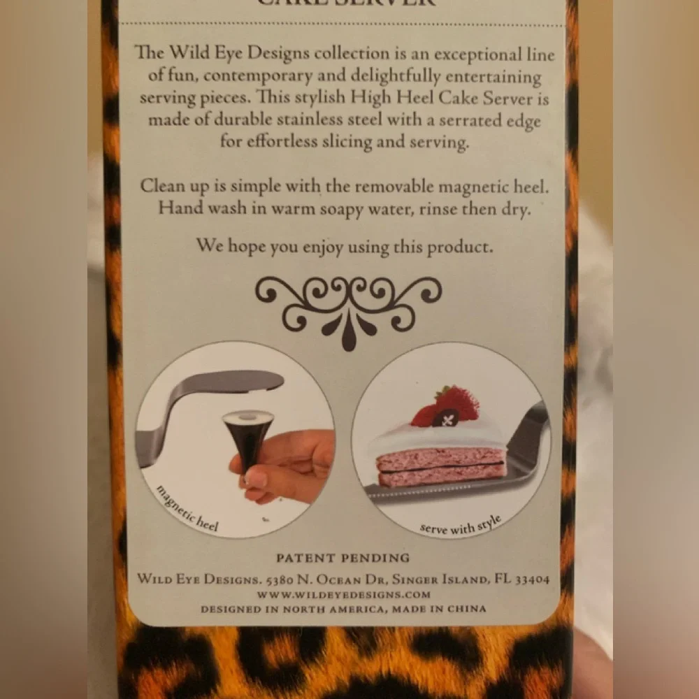 WILD EYE DESIGNS leopard, print, high heel stiletto cake server NIB NWT